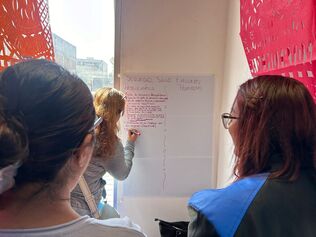 PILARES Rini Templeton