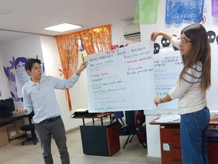 PILARES Adela Salazar